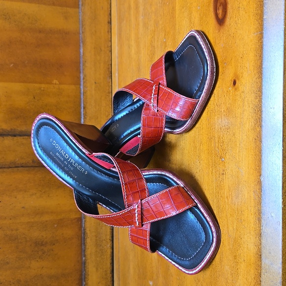 Donald J Pliner Sandals - Picture 1 of 16